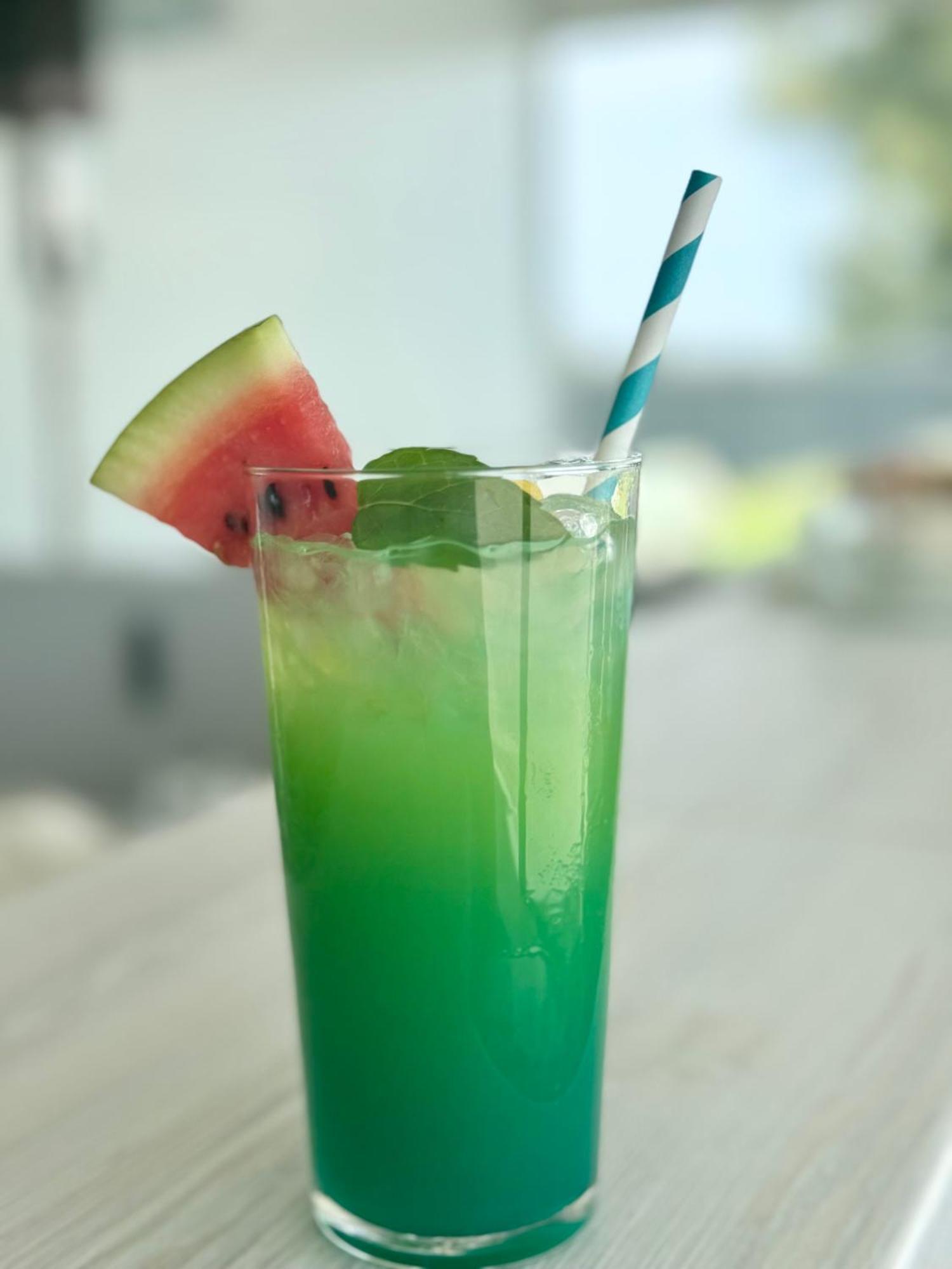 Destino Wakacyjne Domki-Dwa Podgrzewane Baseny-Drink Bar Мельно Экстерьер фото